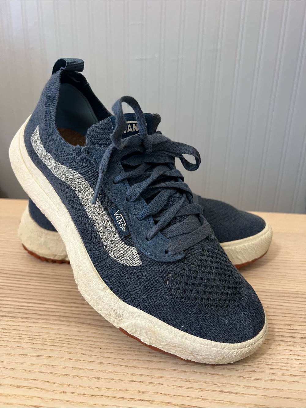Vans UltraRange Eco Cush Sneakers / women’s size: 8 / Navy / Skater / Low top